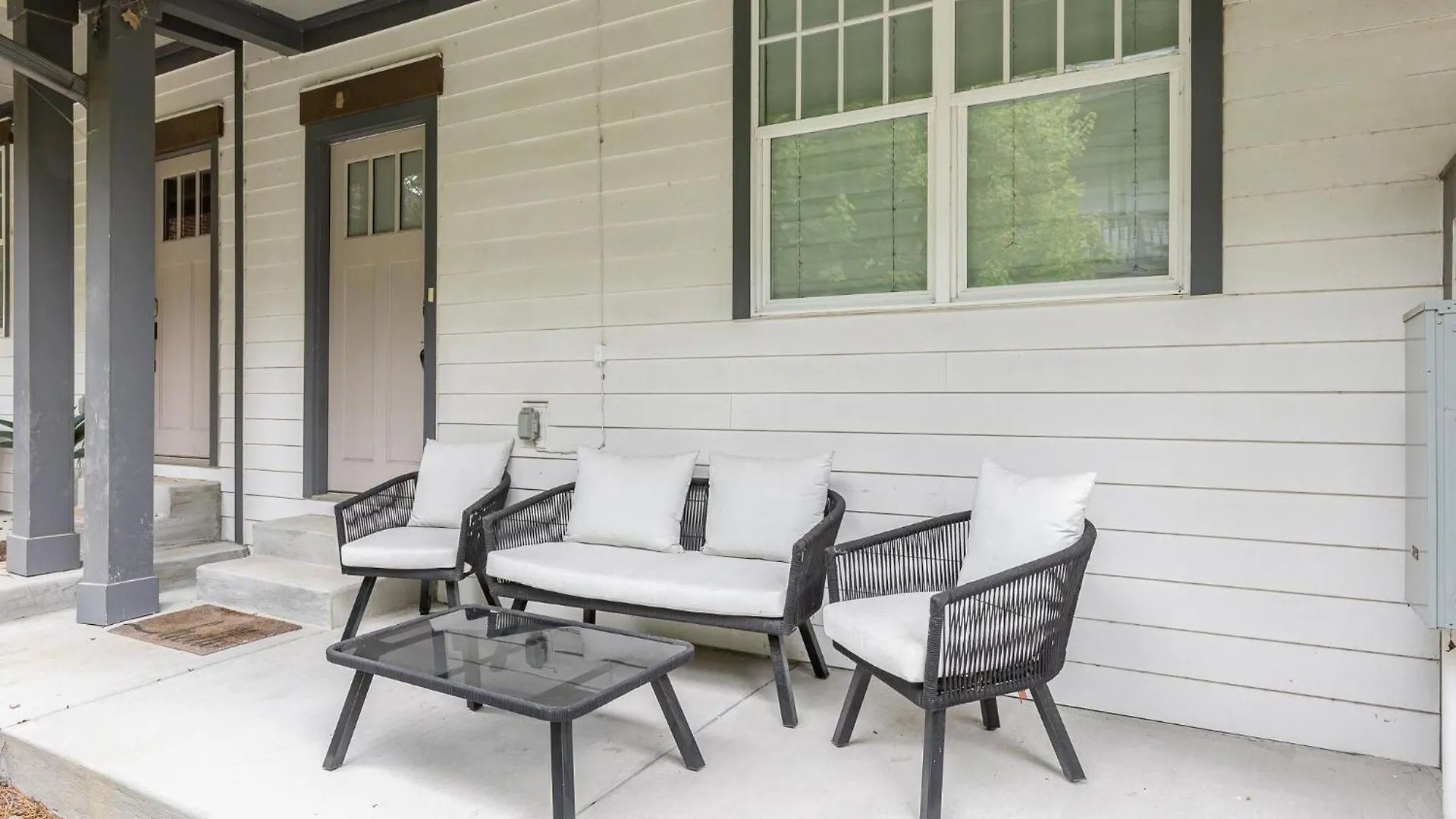 Nashville Comfort-Sleeps 10-3 Mins To 12 South 0*,  United States