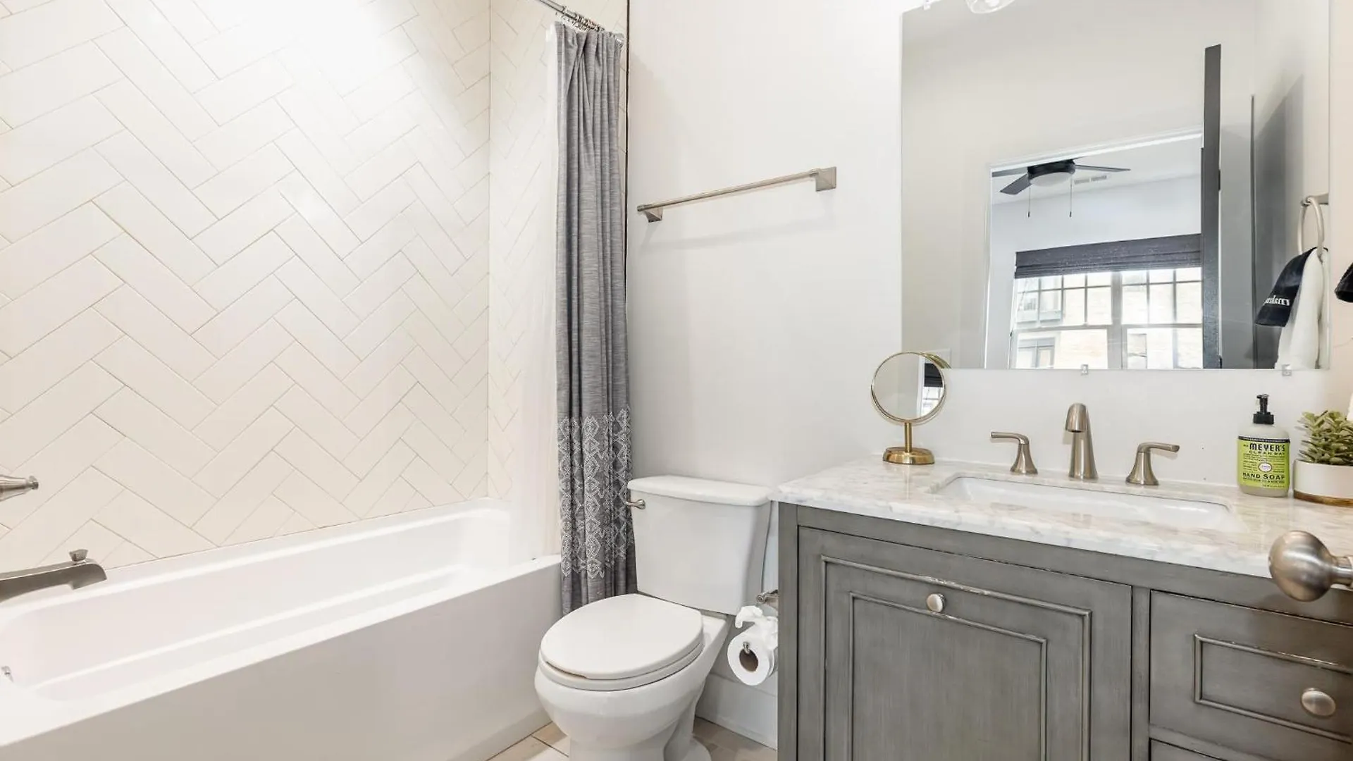 Nashville Comfort-Sleeps 10-3 Mins To 12 South United States