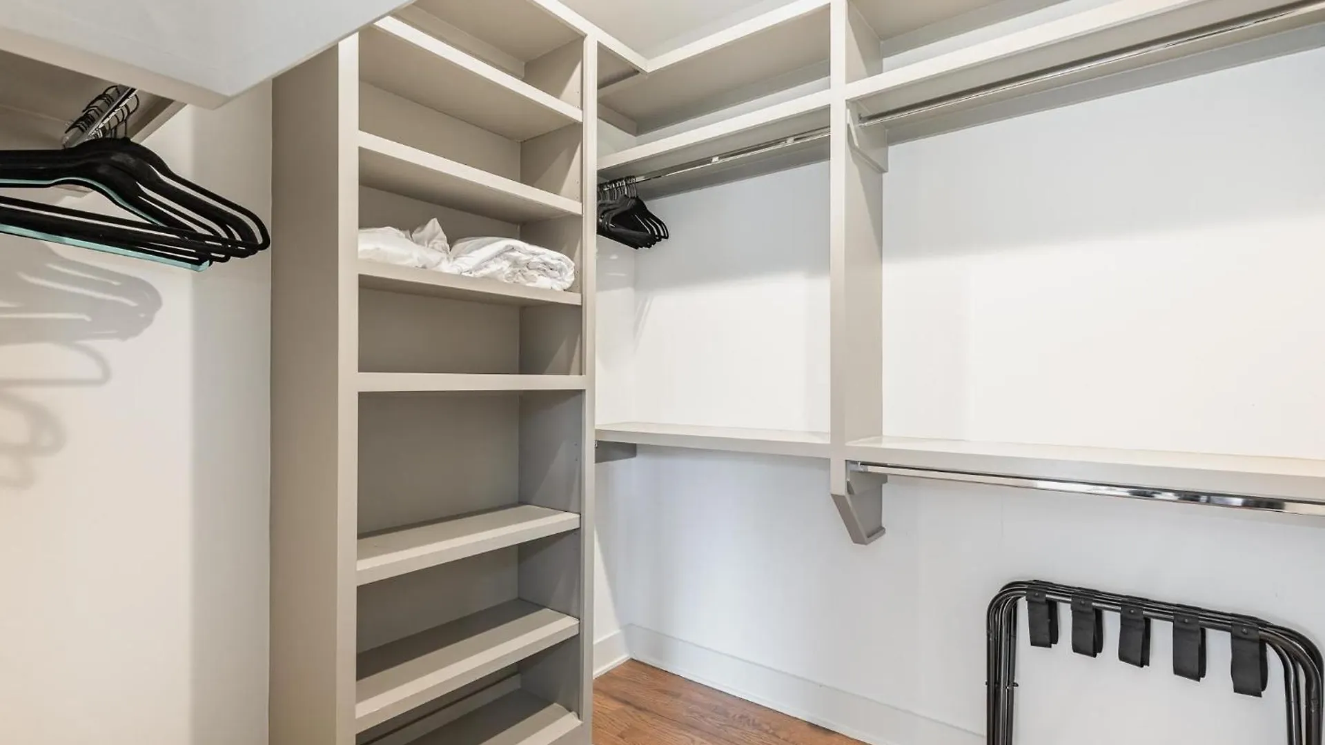 Holiday home Nashville Comfort-Sleeps 10-3 Mins To 12 South